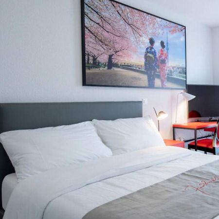 "The Freddie Mercury" Hotel 몽트뢰 외부 사진