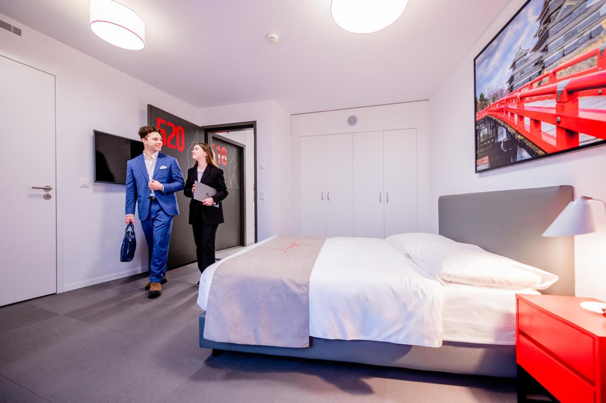 "The Freddie Mercury" Hotel 몽트뢰 외부 사진