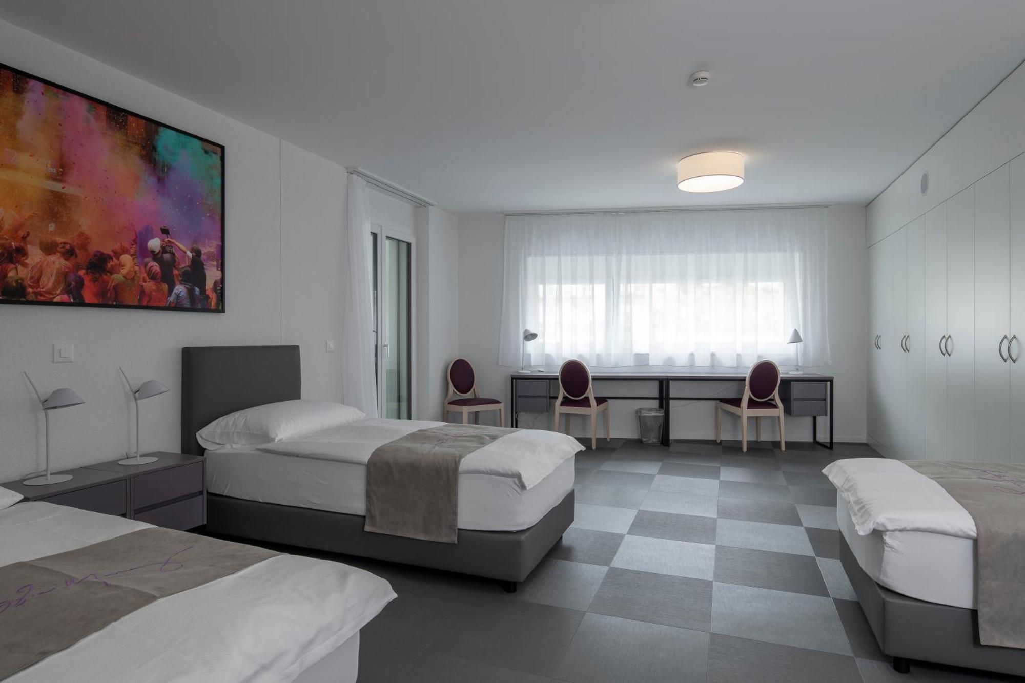 "The Freddie Mercury" Hotel 몽트뢰 외부 사진