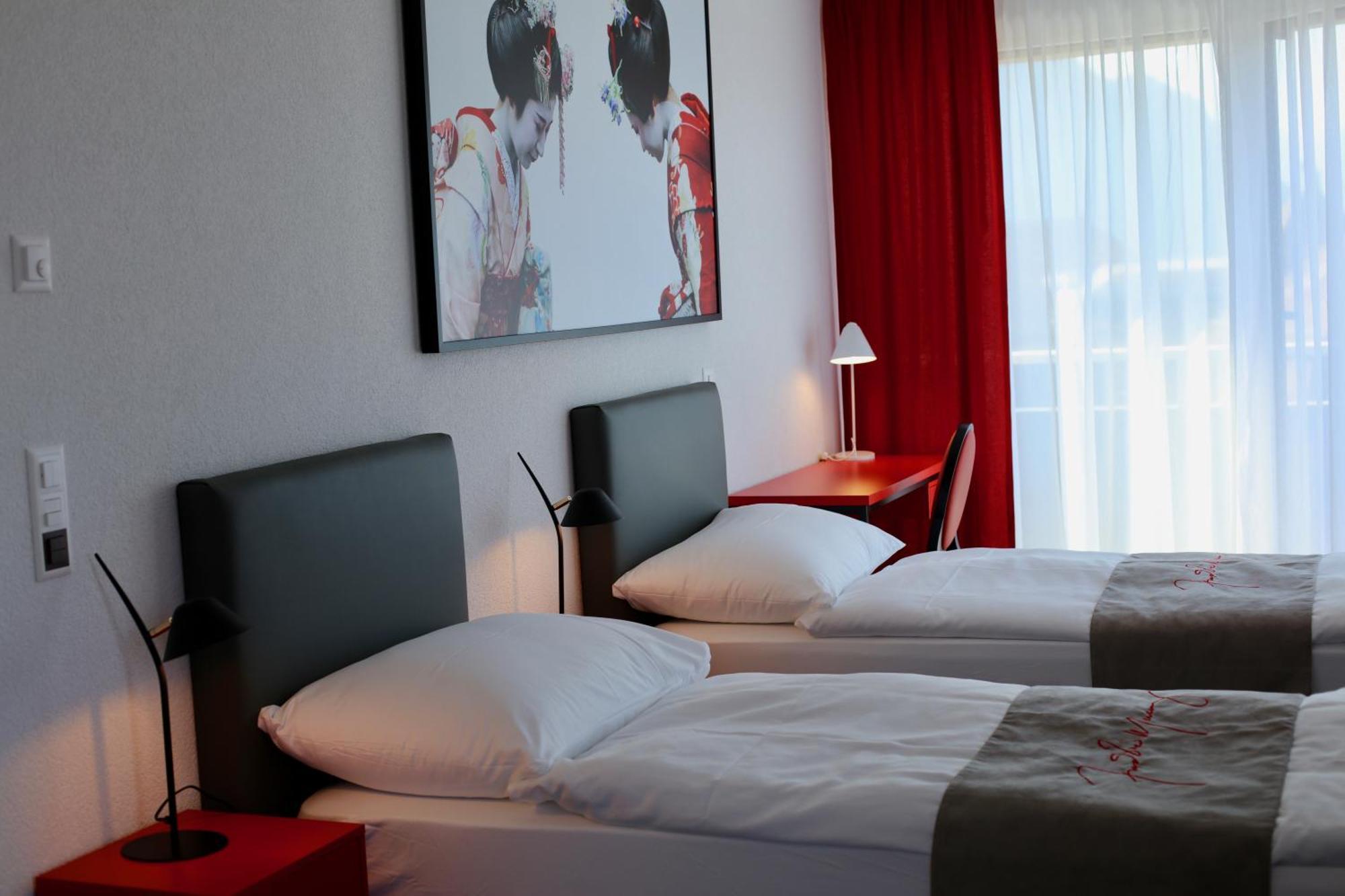 "The Freddie Mercury" Hotel 몽트뢰 외부 사진