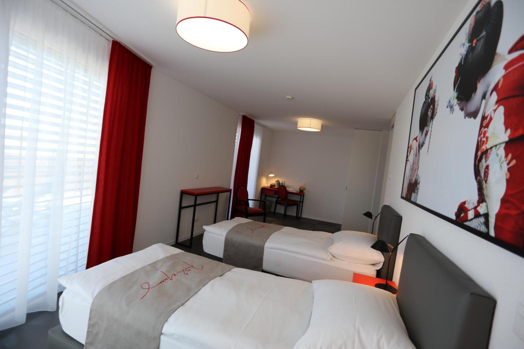 "The Freddie Mercury" Hotel 몽트뢰 외부 사진