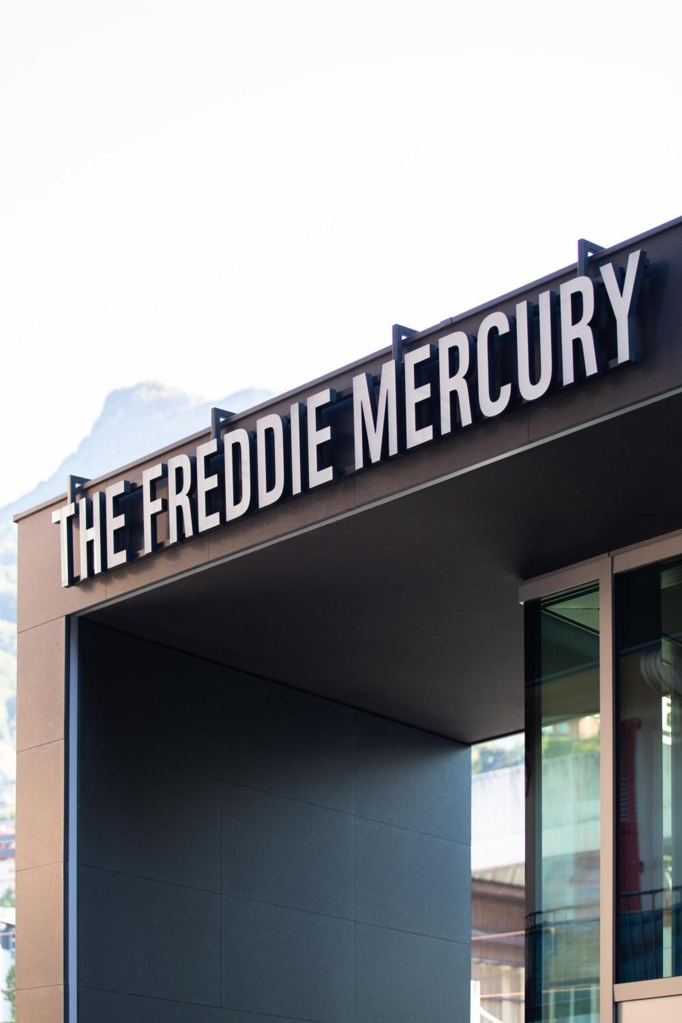 "The Freddie Mercury" Hotel 몽트뢰 외부 사진